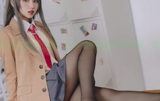 保证你没见过的麻衣校服，这可是果咩酱的写真集，赶紧下载啊。