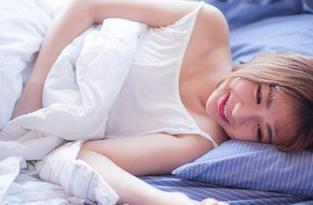 果团网 - little贝壳喵最新图集，长腿从未想过这么有压迫感，不过很可爱。