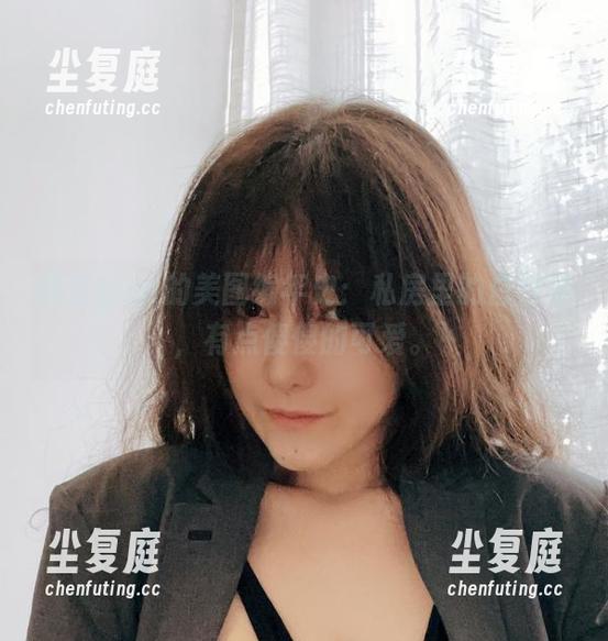 樱晚gigi的美图编年史：私房里的白日梦，有点傻傻的可爱。