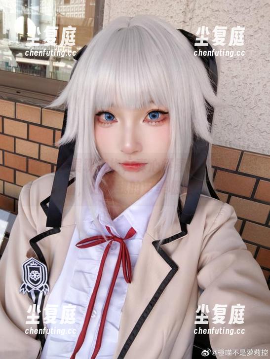 橙喵在线展现旗袍，真心怀疑这究竟是作品，还是我的审美极限？