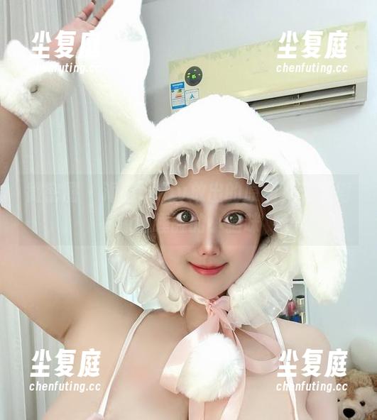 海豚baby 微密圈 - 海豚baby放出的原图,温柔得像刚睡醒的小猫咪
