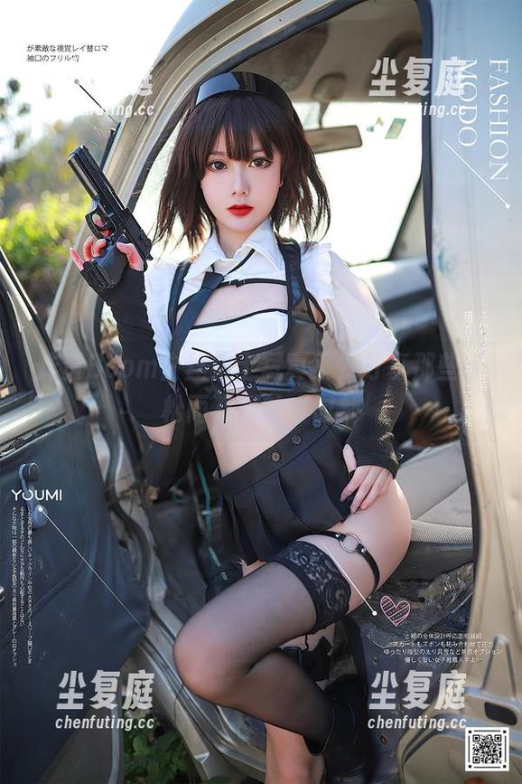 炸蛋Boom 炸蛋Boom白丝护士写真集,分享那些轻松而有趣的小时刻
