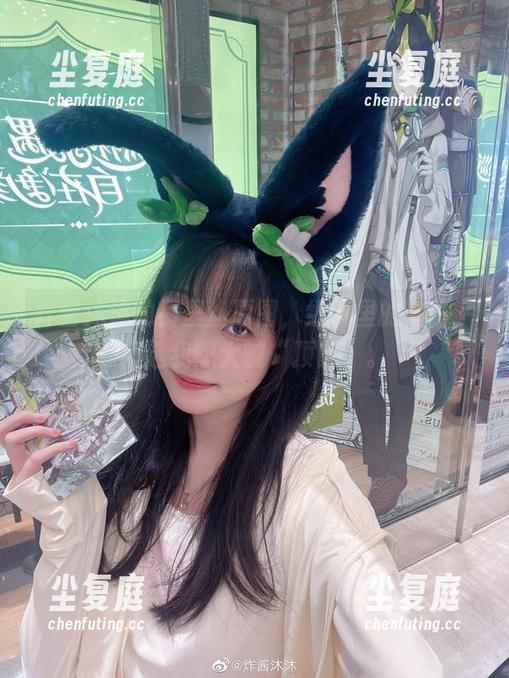 炸酱沐沐的裤里丝原图，细节里的精彩，精选我想大喊“顶配”。