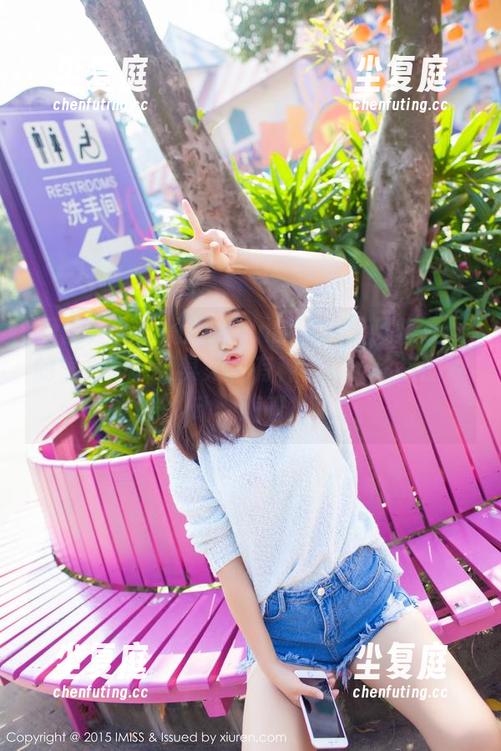 爱蜜社-妤薇Vivian 爱蜜社 - 妤薇Vivian的图库里藏着夏天的气息,突如其来,有种想随便旅行的冲动,嗨呀!