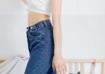 物恋传媒 - 小竹无圣光写真：买了一堆比基尼，今儿终于穿上了，像条水蛇一样游过去。