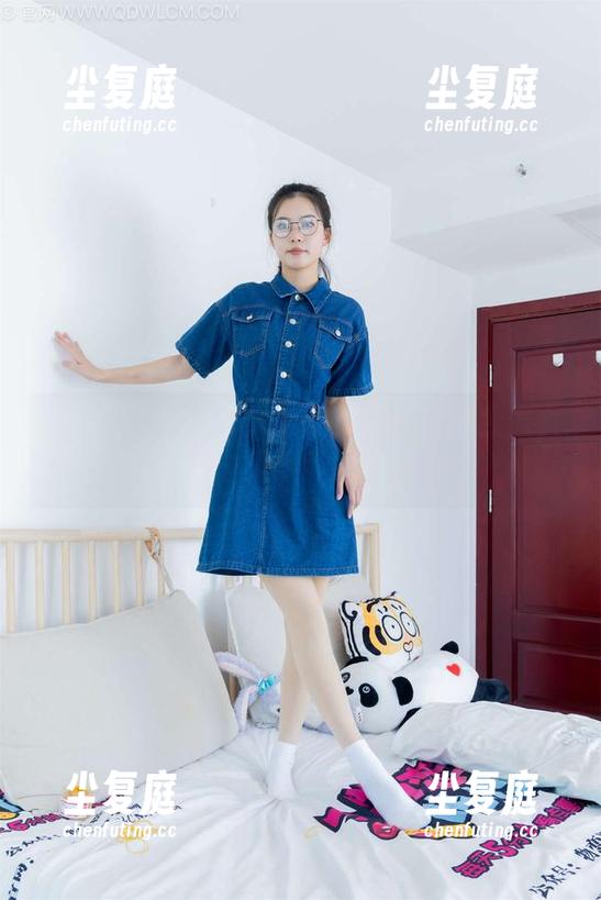 物恋传媒 - 是够大胆的！想想的最新修女套图，无限可能等着你