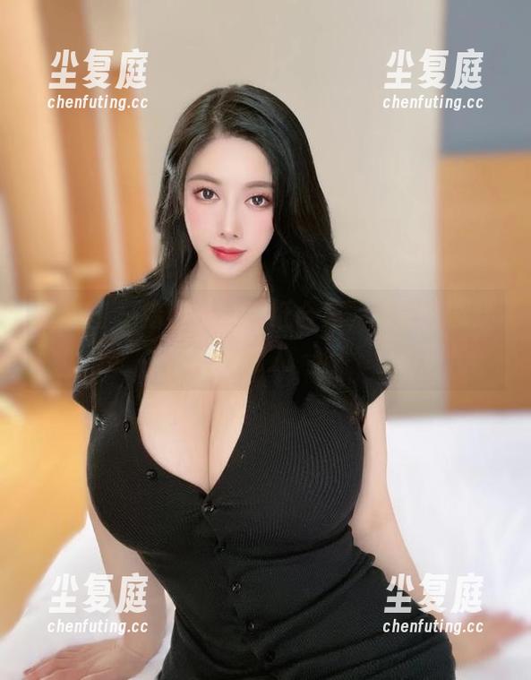 猪小七 微密圈 - 猪小七的壁纸合集,制服真能迷死人