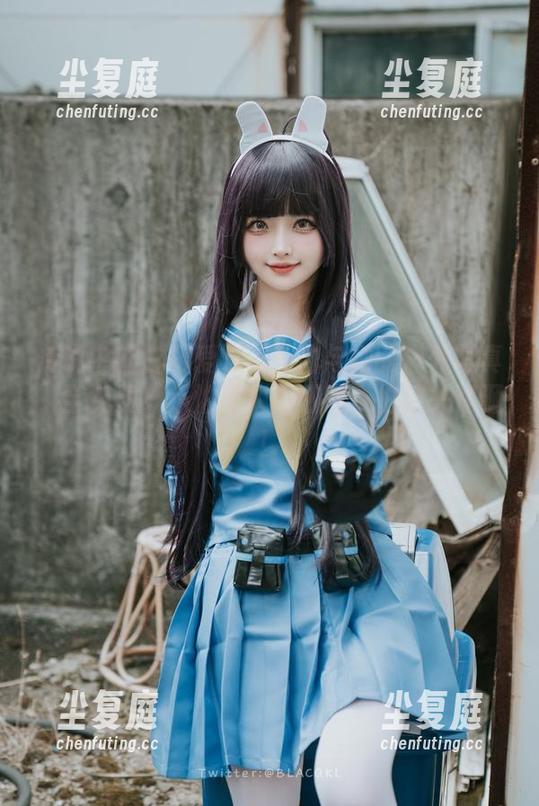 传说中的白莉爱吃巧克力与她的户外写真，全免费！不怕被太阳晒黑，怕被关注砸！