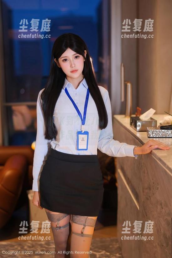 秀人网 - 从JK到不止JK，吴思晚的写真作品乱入我的心