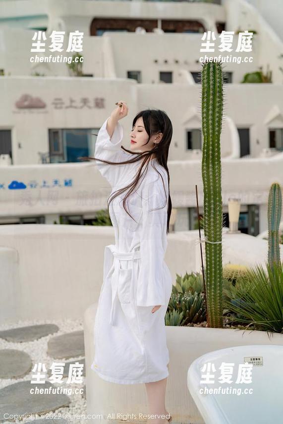 秀人网-媛媛酱belle 秀人网 - 旅拍江浙沪:媛媛酱belle的定制图片,真敢玩