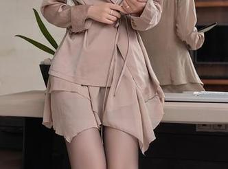 秀人网 - 小樱koko与制服：定制的图片中藏着的小心思