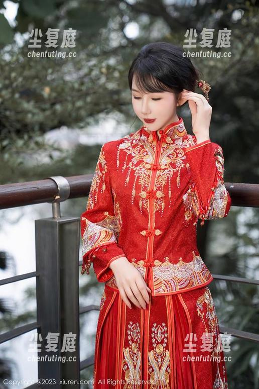 秀人网 - 看小逗逗的私房系列：十足御姐范，不过不想让她看
