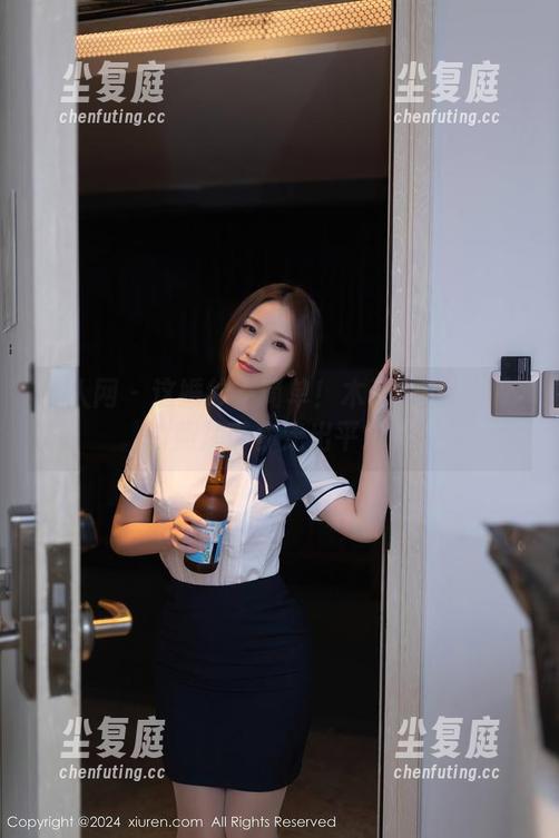 秀人网 - 这婚纱不简单！木子nana的高清照片带你走出平常。