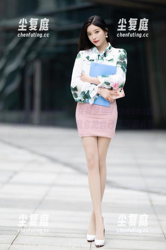 秀人网 - 呜呜呜，女神梦娜Vanessa的美图，下载之后，我会把自己藏在哪儿呢？