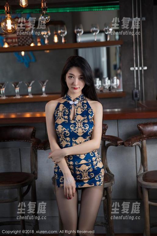 秀人网-软软 秀人网 - 居家女友级别的软软,吊裙三亚图集,免费欣赏哟,嘿嘿