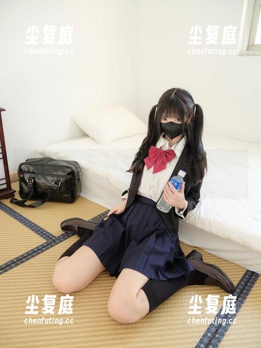 紧急企划 - 来一波见希w的白丝牛仔裤，免费的图集里意外多呢！