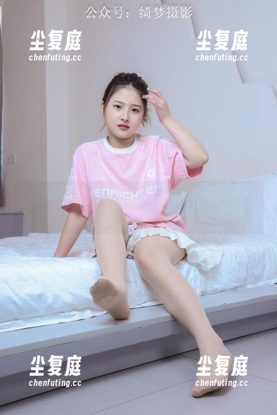 绮梦摄影 - 团子今天穿婚纱了，图片更新莫名想喝茶？