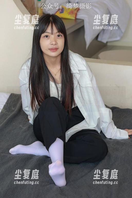 绮梦摄影-子涵 绮梦摄影 - 高清网络的新宠:子涵的网袜套图,直击你的审美神经!