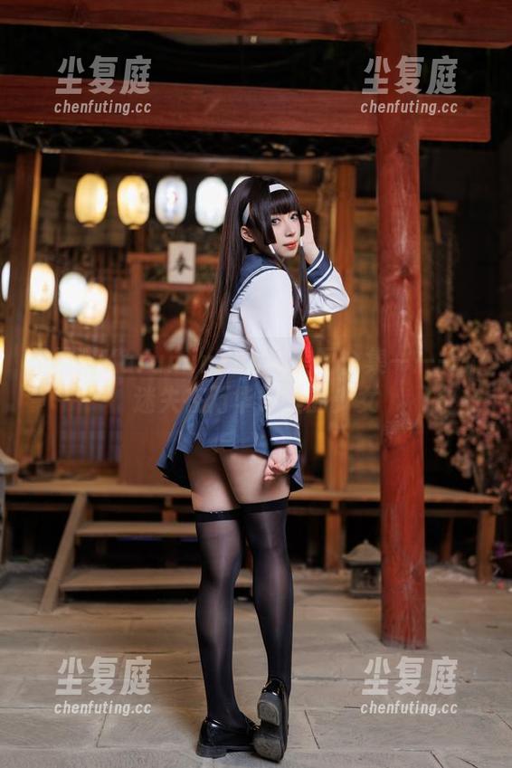胡桃猫Kurumineko的美图合集——一个迷失在万华镜里的少女