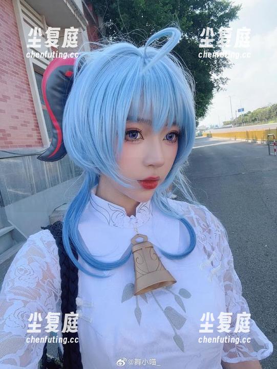 舞小喵新作：镂空上的假装优雅，我就想说一声：“这奶茶好漂亮！”