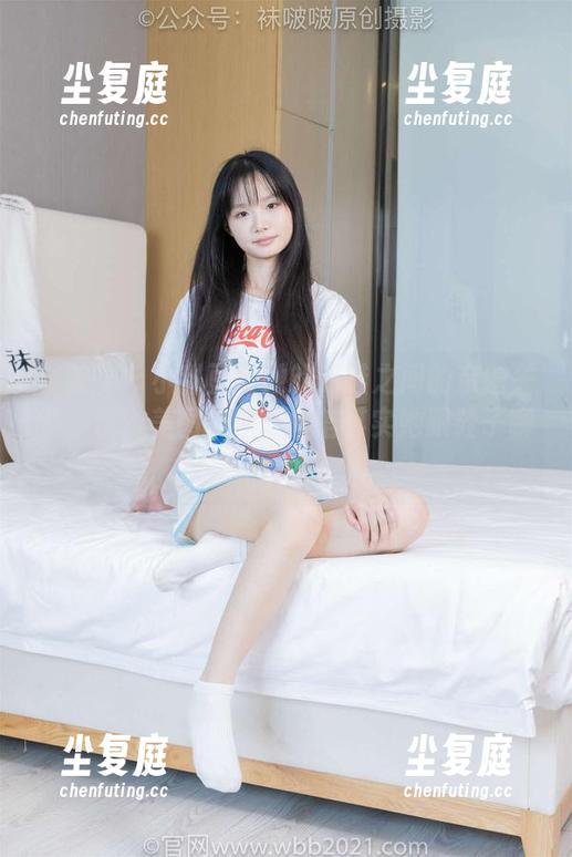 袜啵啵 - 小甜豆与她的凉鞋之间的亲密关系，精选美图，你敢相信其实她跟鞋子聊过？