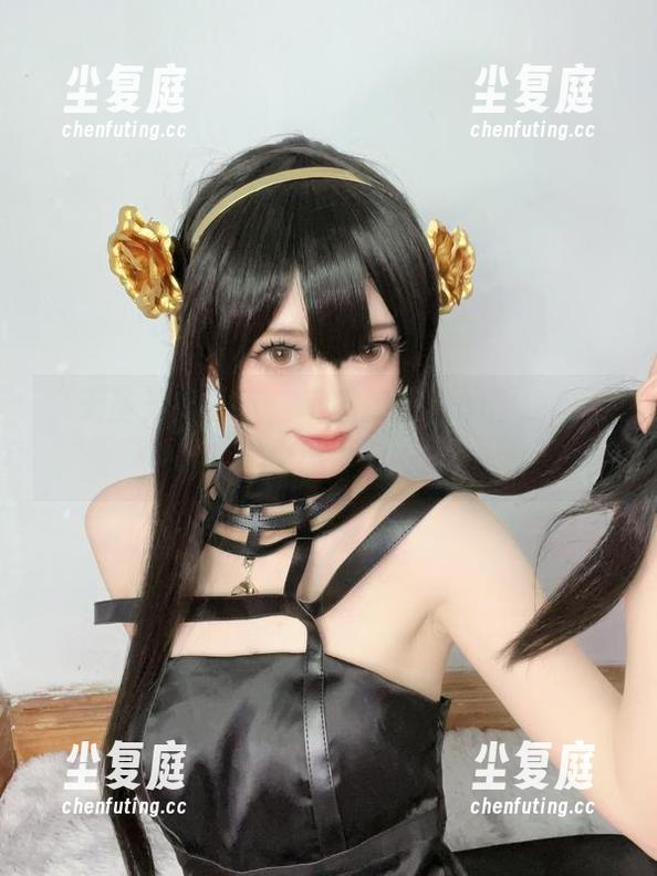 趴趴捣蛋陌 “无圣光境界下:趴趴捣蛋陌的图包自黑之旅”。