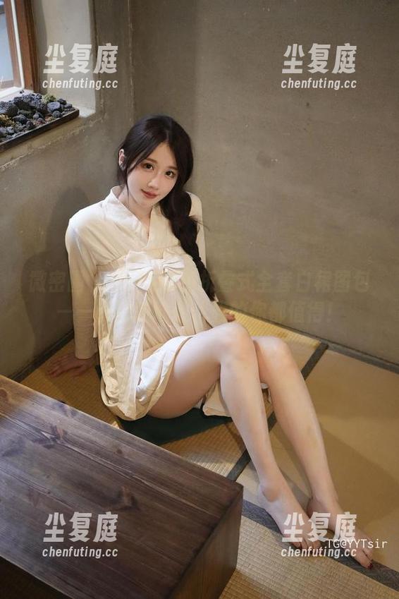 轩子巨2兔 微密圈 - 轩子巨2兔折叠式全套白裙图包——随时随地想优雅的你都值得!