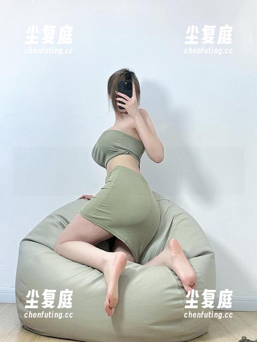 醇子小姨 微密圈 - 醇子小姨的洪荒之力:一位免费日常的“套图创造者”!