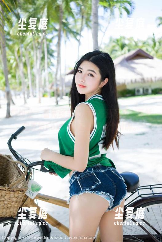魅妍社 - 看完这组女友的高清写真，果然是要给FoxYini孟狐狸点个赞啊。