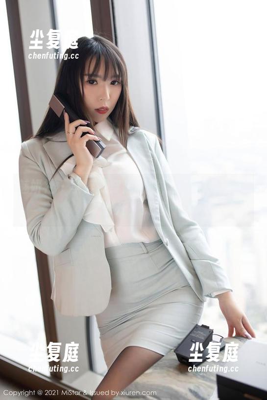 魅妍社-李梓熙 魅妍社 - 李梓熙穿起制服,原图终于免费公开,赞呜