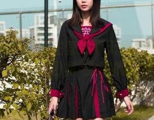 魔镜街拍 - 销售主管婷婷无敌上班法则：美图+粉裙=业绩飙升